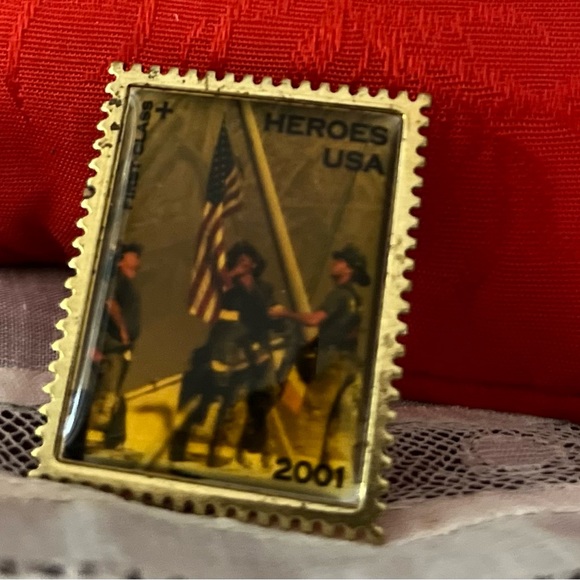Other - HEROS USA 2001 Commemorative US Postal Lapel Pin